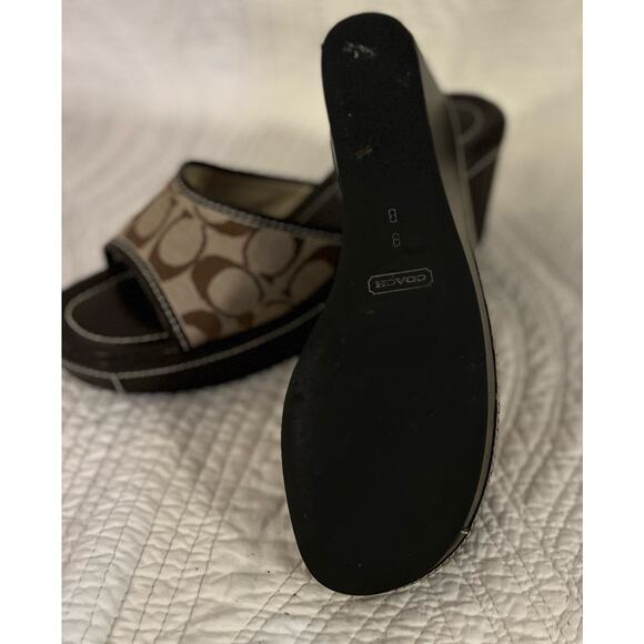 Coach monogram wedges
Made in Italy 
Size 8  B - Picture 3 of 4